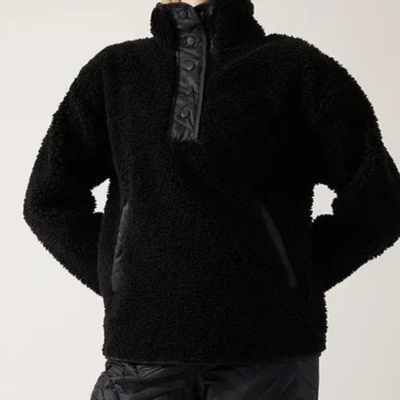 Athleta Sweaters - NWT Athleta Cozy Snap Sherpa Black